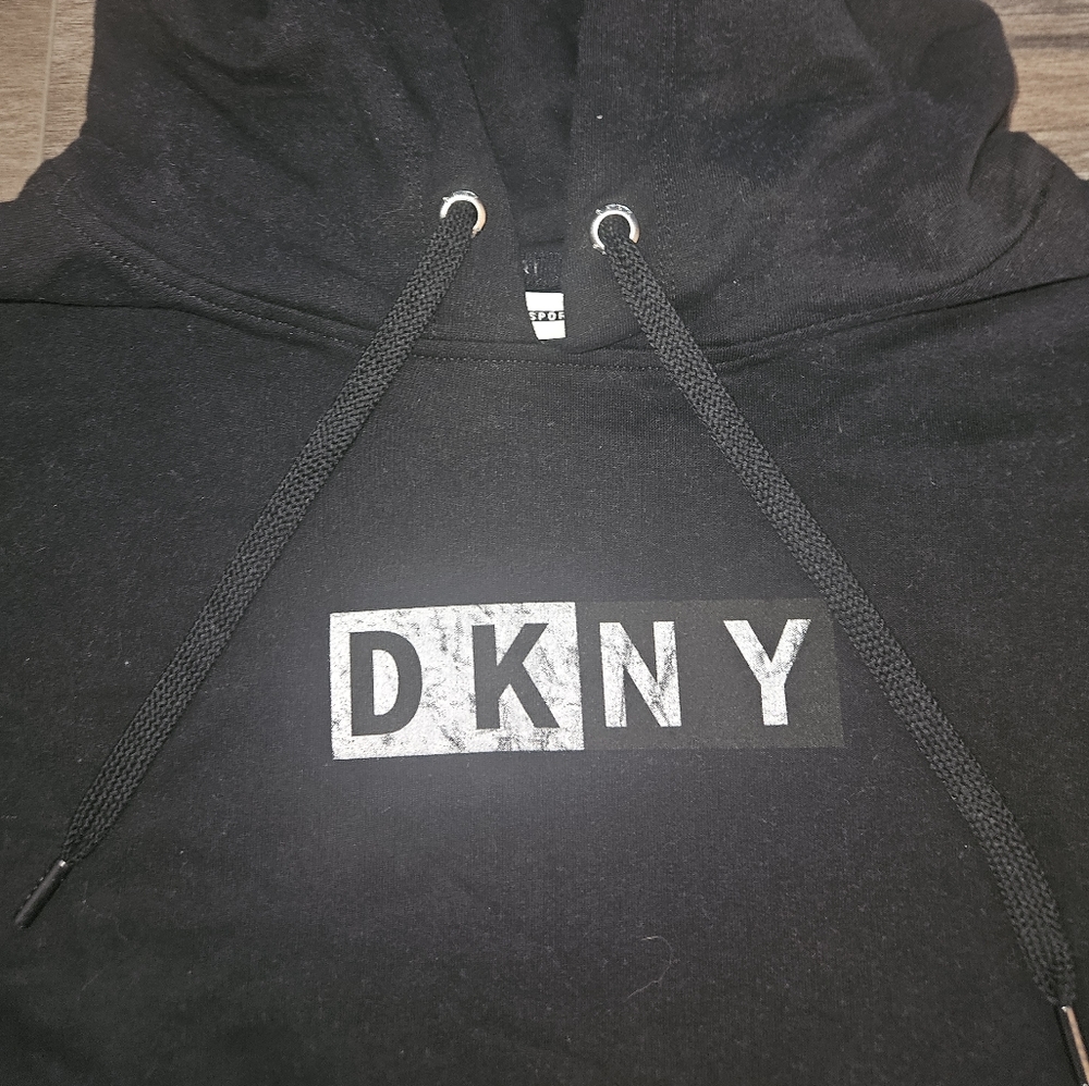 🖤 DKNY Athletic Crop Top Black Hoodie Sweatshirt - Size XL NWT - Picture 3 of 6